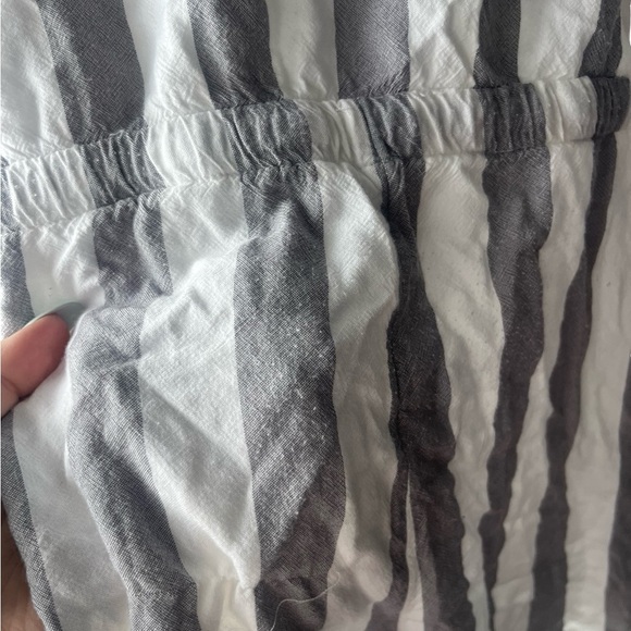 Banana Republic Sleeveless Romper - Picture 4 of 4